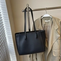 Borsa tote classica in pelle nera con trama a grana e manici lunghi a spalla - Senza Ciondolo / Nero (Senza Ciondolo)