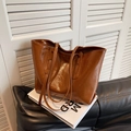 Minimalist brown oil-wax leather tote bag with large capacity for women - Brown