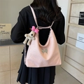 Sac hobo plissé rose avec breloque papillon dorée et pendentif en peluche pour femme - Rose Avec Pendentif