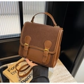 Borsa a tracolla marrone vintage con doppie fibbie e design patchwork in finta pelle - Marrone