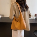 Minimalist brown large capacity tote bag in lychee pattern leather with side pockets - Brown