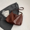 Sac cabas minimaliste en cuir PU marron café avec texture souple et boucle en bronze - Style Without Charm / Marron érable