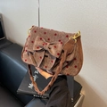 Braune Schultertasche aus Cord mit roten Punkten und großer Schleifendekoration - Kaffeebraun