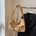 Grande borsa tote retrò in pelle scamosciata kaki con tracolla regolabile per pendolari - Senza Ciondolo / Cachi