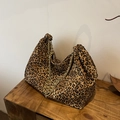 Bolso de hombro de moda con estampado de leopardo cadena dorada y cierre de cordón - Marrón