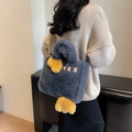 Sac fourre-tout gris en fausse fourrure avec canard jaune et bandoulière chaîne - Gris