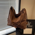 Grande borsa tote in pelle scamosciata marrone con logo Fashion e anelli d'argento - caffè