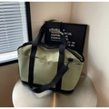 Borsa da yoga in tela verde chiaro con cinghie nere e ricamo NINGJIA da donna - Verde