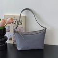 Minimalistische lichtblauwe schoudertas van glad nylon voor dames met ritssluiting - Grijs