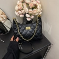 Elegante borsa hobo nera trapuntata con catena dorata e chiusura a scatto da donna - Nero Grande