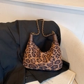 Hobo-Tasche mit Leopardenmuster, goldener Kette und Kunstfell-Textur für Damen - Braun Klein