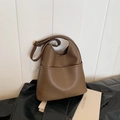 Sac à bandoulière hobo marron foncé grande capacité avec poche avant et sangle réglable - Marron
