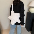 Sac à épaule chic en peluche blanche en forme d'étoile en fausse fourrure pour mode automne hiver - Blanc