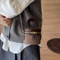 Minibolso cubo cilíndrico marrón oscuro vintage con ribete de cuero y cadena dorada - Marrón