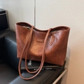 Brown vintage large capacity tote bag in distressed PU leather with shoulder straps - Brown