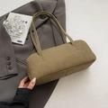 Minimalistische braune Baguette-Tasche aus Wildleder mit Ziernaht und schmalen Riemen - Ohne Anhänger / Khaki