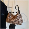 Minimalistische Tote Bag mit Leopardenmuster und verstellbarem Leder-Schultergurt - Leopardenprint