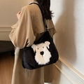Zwarte corduroy draagtas met een witte pluche puppy-patch en dunne schouderriem - Zwart