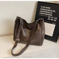 Vintage dark coffee leather tote bag with large capacity and adjustable shoulder strap - No Pendant / Coffee