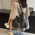 Bolso hobo retro de piel sintética negra con cremalleras dobles y detalle de lazo - Negro