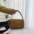 Braune Boston Tasche aus Leder mit Henkel und Schultergurt für Damen im Herbst Winter - Hellbraun