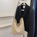 Große beige Canvas-Umhängetasche für Damen mit schwarzem Riemen und weißer Naht - Khaki