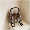 Borsa a mano classica scozzese autunnale con finiture in pelle marrone e fibbia dorata - Blu a Quadri