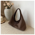 Borsa hobo minimalista in pelle opaca testa di moro con tracolla e chiusura magnetica - Marrone