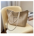 Bolso tote beige de gran capacidad con bolsillo trasero con cremallera en silla - Caqui