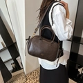 Dunkelbraune Retro-Handtasche aus mattem PU-Leder mit goldenem Umhängeriemen - 27*8*17 / Braun