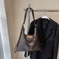 Bolso tote hobo retro en cuero marrón oscuro con herrajes dorados para el diario - Sin colgante / Café
