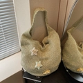 Champagne gold knit tote bag with sparkle finish and star plush charms on black base - Green