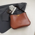 Borsa a spalla retrò marrone in similpelle con fibbia dorata e doppia tracolla - Caffè senza Ciondolo