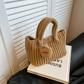 Handgefertigte Strick-Einkaufstasche in Khaki mit Mini-Anhänger und Waffelmuster - Khaki