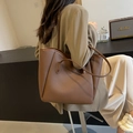 Borsa tote minimalista in pelle marrone motivo litchi con doppie tracolle alla moda - caffè