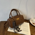 Sac Boston cylindrique marron café rétro avec breloque chat et plaque dorée - Avec Pendentif / Marron