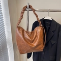 Caramel brown large capacity tote bag with trendy ruffled shoulder strap design - No Pendant / Brown