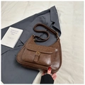 Sac hobo rétro marron foncé en forme de demi-lune avec boucles dorées chic - Brun Sans Pendentif