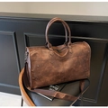 Retro brown large capacity travel bag with cross-body strap and polished rivets - Brown