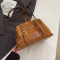 Bolso de hombro grande de ante marrón con hebillas doradas y asas superiores dobles - Marrón Sin Colgante