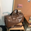 Vintage braune Reisetasche aus PU-Leder mit großem Fassungsvermögen und Schultergurt - Hellbraun