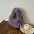 Borsa a mano in peluche viola con manico circolare e tracolla a catena in metallo - Viola