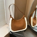 Bolso hobo vintage marrón mate con ribete de piel sintética blanca y correa de hombro - Marrón Amarillento