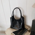 Bolso de mano negro brillante con decoración de lazo 3D y asas dobles minimalistas - Estilo 1 (Decoración Lazo) / Negro (LVGONGZHU Relieve)