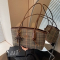 Retro houndstooth tote bag in brown and green fabric with sleek leather trim straps - Green Check