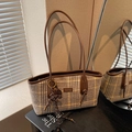 Vintage houndstooth pattern tote bag in brown and beige with leather shoulder straps - Coffee Plaid