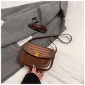 Sac selle vintage marron foncé avec texture crocodile et boucle dorée - Sans Pendentif / Marron