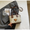 Sac seau en toile beige et cuir marron avec anses et bandoulière réglable pour femmes - Blanc & Marron (Sans Pendentif)