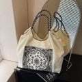 Retro cremeweiße Tragetasche mit Paisley-Mustern und gewebten Seilgriffen - Gebrochenes Weiß