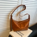 Borsa a tracolla vintage in ecopelle marrone caramello con tracolla regolabile - Marrone Giallastro